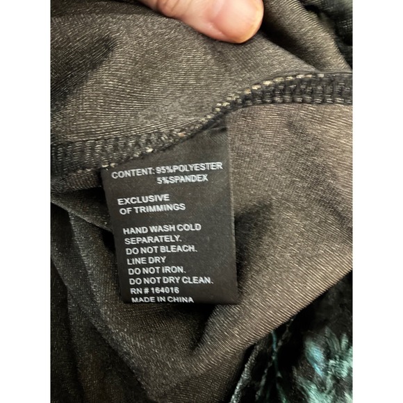 Calessa Tunic Top 1X Bright Floral black Velvet Burnout Stretch Boho Hippie - Picture 8 of 9